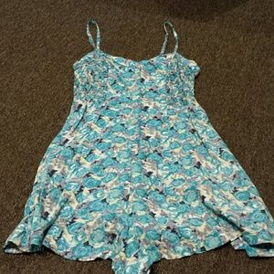 ●Cute floral romper